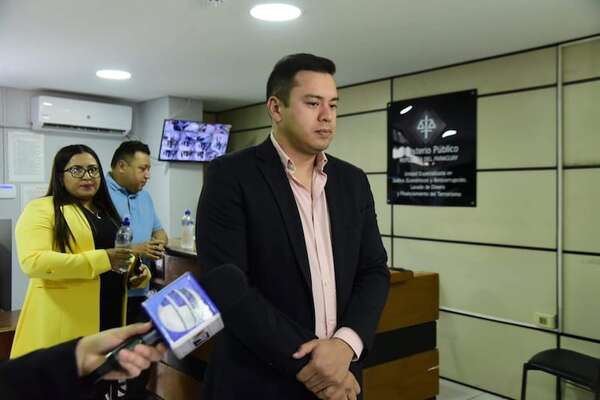 Prieto recusa al juez y se suspende audiencia por supuesta compra ficticia de alimentos - Política - ABC Color