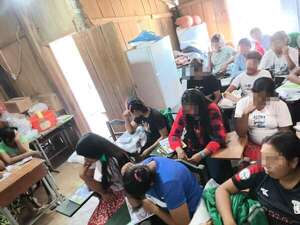 Indignante: escuela indígena sobrevive en la vieja casa de su directora por desidia del MEC - Nacionales - ABC Color