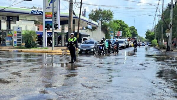 Temporal dejó semáforos fuera de servicio en Asunción