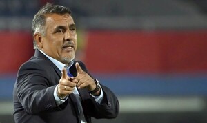 Cambio en Luqueño: “Cabo” Sarabia toma el mando tras la salida de Lucas Barrios