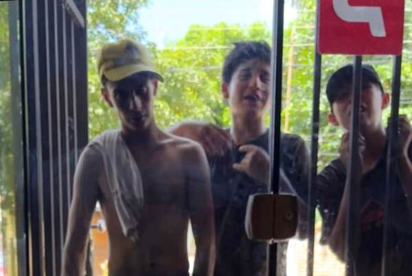 Emprendedor mexicano cierra su local tras acoso de barrabravas •