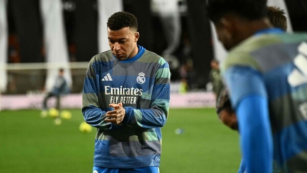 Mbappé, en Francia, y Bellingham, en Inglaterra para tratarse de sus lesiones