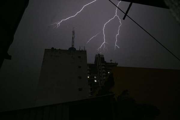 Meteorología: sepa cuáles son los tres departamentos que continúan bajo alerta  - Nacionales - ABC Color