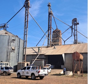 Obrero muere tras caer a pozo de elevador de granos en silo de Yguazú - ADN Digital