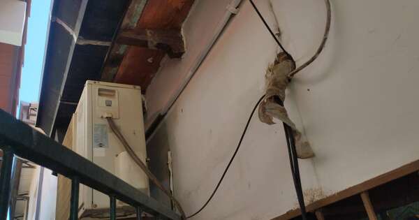 Diario HOY | Delincuentes llevan 5 aires acondicionados de una escuela en Lambaré