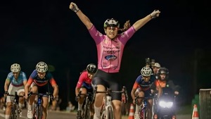 Ciclistas paraguayos imponen dominio en torneo brasileño - ADN Digital