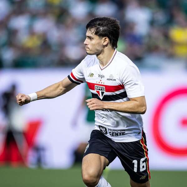 Brighton y Celtic lideran el interés por el volante paraguayo Damían Bobadilla - Fútbol Internacional - ABC Color