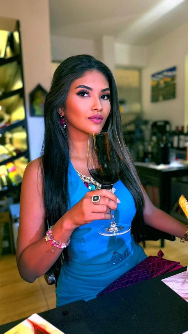 Popular / ¿Miss y abogada, anda flechada?