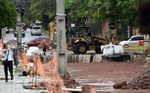 Obras inconclusas de Nenecho: Vivir en Asunción es un “deporte de riesgo”, dicen en la Junta - Nacionales - ABC Color