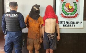 Capturan a dos adictos y recuperan motocicleta robada  