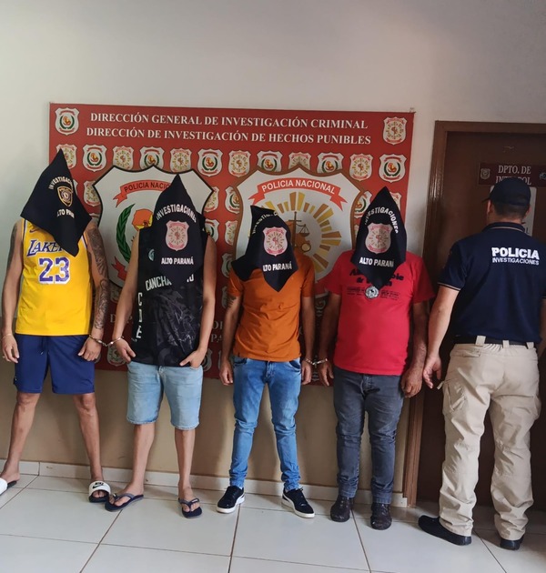 Policía detiene a tres presuntos delincuentes vinculados a homicidios y robos en el Este - ADN Digital