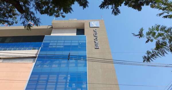 La Nación / Confirman validez de imputación a titular del banco Atlas