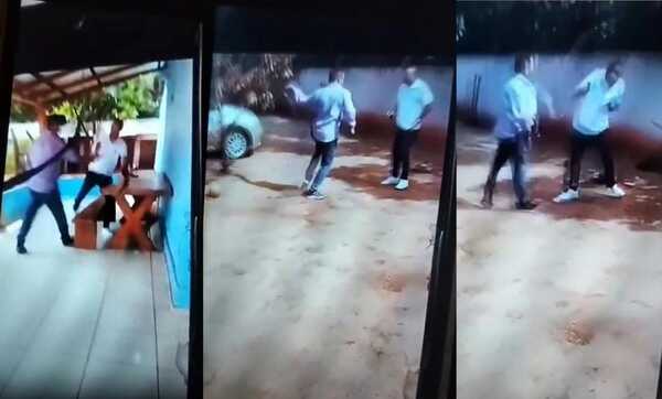 Intendente de Laurel agrede con un látigo a un comunicador