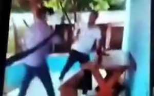 Intendente agrede con látigo a periodista y desata repudio