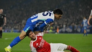 Arsenal vence al Brighton de Diego Gómez y se afianza en la cima - Portal Digital Cáritas Universidad Católica