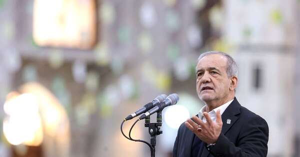 La Nación / El presidente, un jefe judicial y un religioso conforman el gobierno interino de Irán