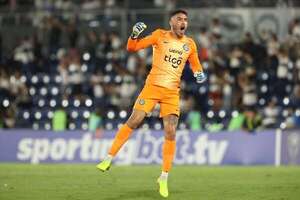 Gastón Olveira: de figura en la Copa a jurar como paraguayo...¿y jugar el Mundial? - Olimpia - ABC Color