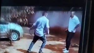 Video: Descontrolado intendente de Laurel agrede a corresponsal de Nación Media - ADN Digital