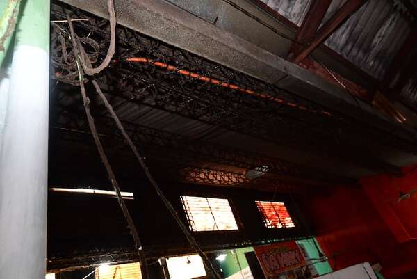 “Bomba de tiempo”: Permisionarios temen que el Mercadito se convierta en un Ycua Bolaños - Nacionales - ABC Color