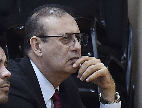 Cartismo no puede sostener a Erico Galeano tras condena, dice senador - Política - ABC Color