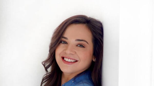 Carolina Galeano presenta el Manual para el viajero, un recorrido hacia nuestra conciencia