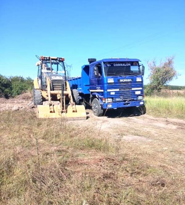 Caapucú: denuncian supuesta extracción ilegal de arena de playa municipal - Nacionales - ABC Color