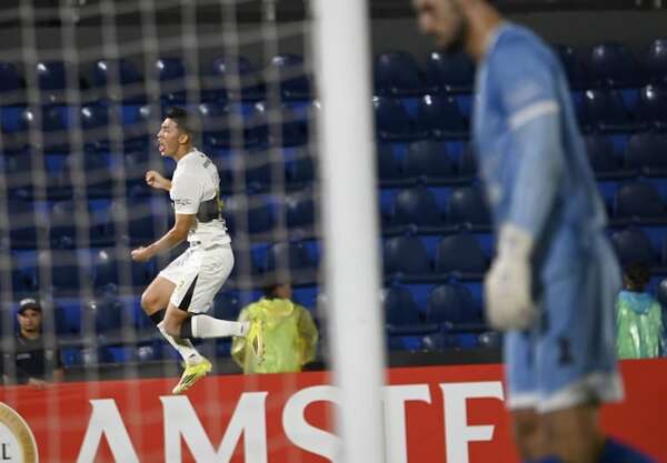 Rubén Lezcano: “Muy feliz por un nuevo gol y la clasificación” - Olimpia - ABC Color