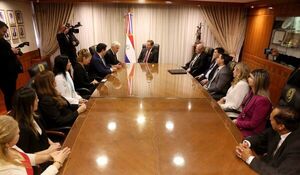 Autoridades de la Corte Suprema y representantes de la Asociación de Magistrados dialogaron sobre fortalecimiento del servicio de justicia