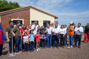 Peña entrega 121 viviendas en Caazapá: "No vamos a descansar hasta que todos tengan vivienda digna" - El Trueno