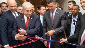 Califican a Peña de sumiso por intervenir en La Haya en favor de Israel