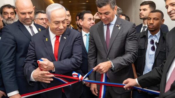 Califican a Peña de sumiso por intervenir en La Haya en favor de Israel