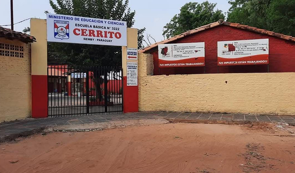 Denuncian que alumna se orinó en clase porque no tenía G. 2.000 para pagar el baño en la escuela  - Noticiero Paraguay