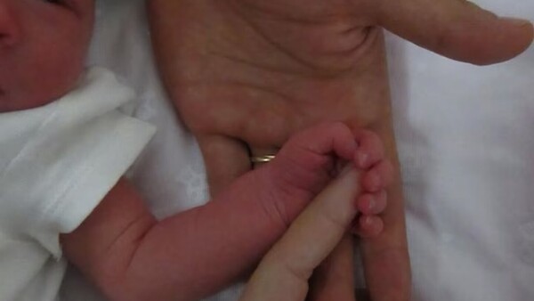 Oriana Sabatini y Paulo Dybala reciben a su primera hija