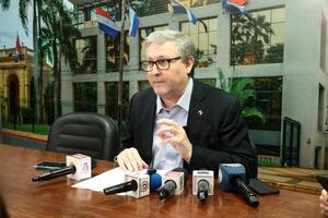 Filizzola plantea que el Senado analice qué hacer si Erico Galeano no renuncia tras condena