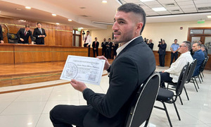 Gastón Olveira juró como ciudadano paraguayo y entra en el radar de la albirroja para los próximos amistosos - OviedoPress