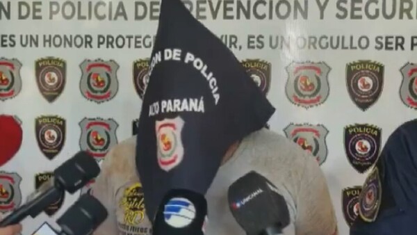 Video: Un hombre habría intentado ahorcar a su pareja frente a sus hijos menores