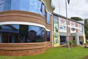 Tribunal condena a Clyfsa a pagar más de G. 65.000 millones a la ANDE por diferencias tarifarias  - Nacionales - ABC Color