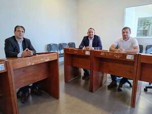 Amplían denuncia por supuesta usurpación de cargos en la Junta Municipal de Cambyretá - Política - ABC Color