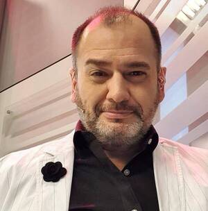 Carlos Troche cumplió el cuarto de siglo con información al día