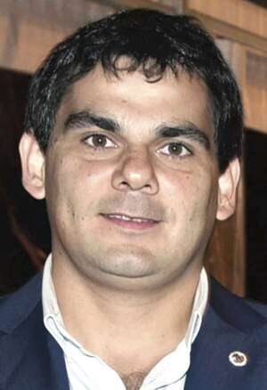 IPS: aparece orden de dar “en efectivo”  los G. 412 millones al exdirector jurídico - Política - ABC Color