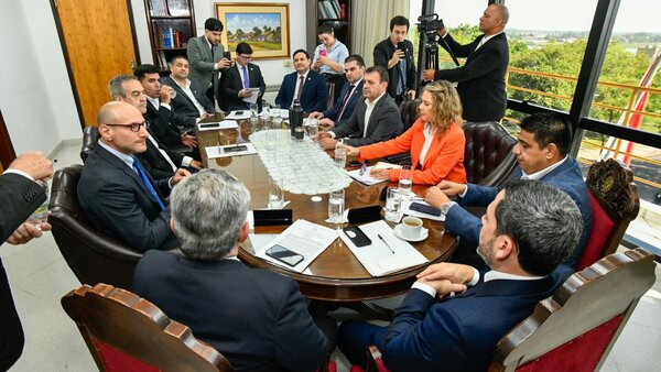 SOFA: Robert Alter se reunió con Latorre tras aprobación de acuerdo en Senado