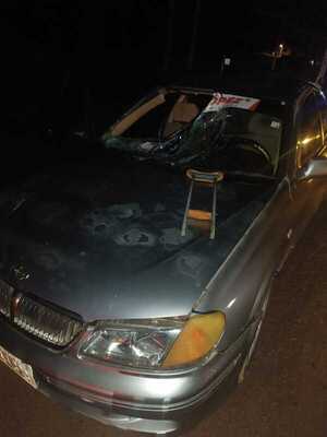 Peatón resulta herido tras ser embestido por un automóvil sobre la Ruta PY06 en Encarnación