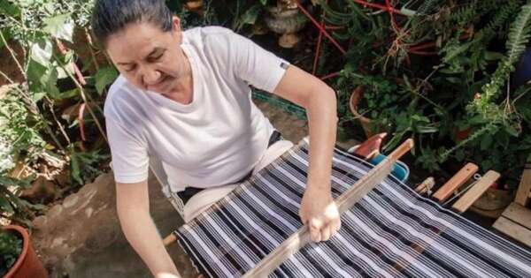 Diario HOY | Buscan preservar tradición artesanal del Poncho Para’i de 60 Listas