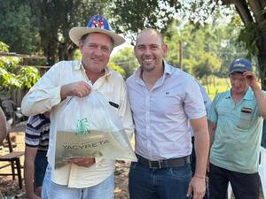 Productores de Cambyretá reciben alevines para fortalecer la producción piscícola