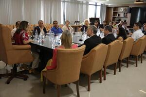 Mafia de los pagarés: impulsan acuerdo para frenar descuentos abusivos y fijar límite sobre salario neto