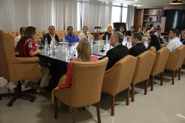 Mafia de los pagarés: impulsan acuerdo para frenar descuentos abusivos y fijar límite sobre salario neto