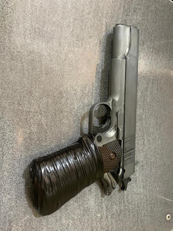 Popular / Alumno llevó “pistola” al cole y armó tremendo susto