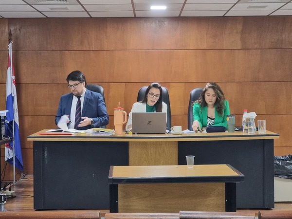 Tribunal rechaza reposición de la defensa en juicio al exministro Arnaldo Giuzzio - PDS RADIO Y TV