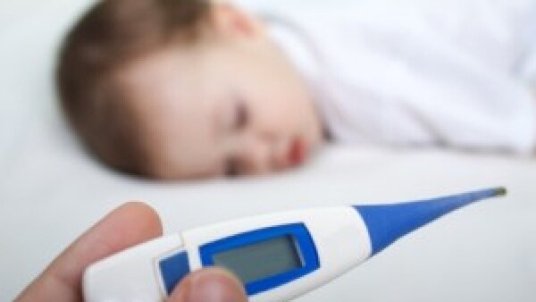 Detectaron un posible caso de sarampión en el aeropuerto: El lunes comienza la campaña de vacunación