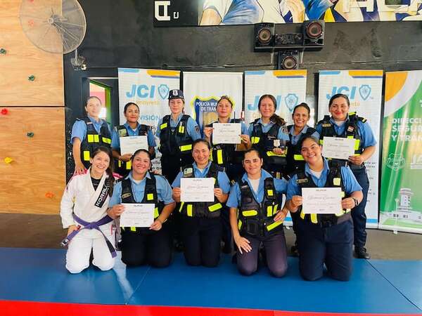 8M: capacitarán en autodefensa a mujeres bomberos en Cambyretá - Nacionales - ABC Color